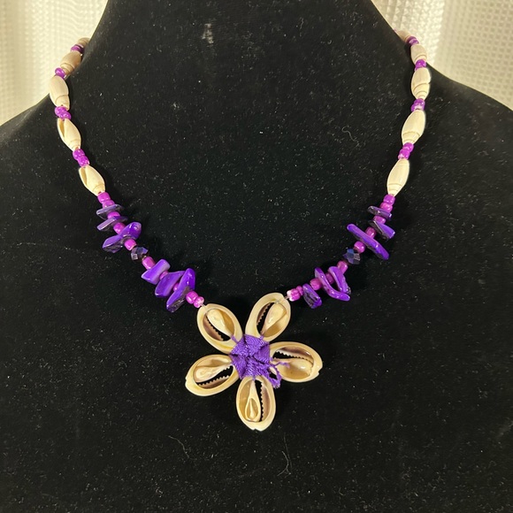 Handmade, seashell, flower, necklace, pink purple - Picture 2 of 3